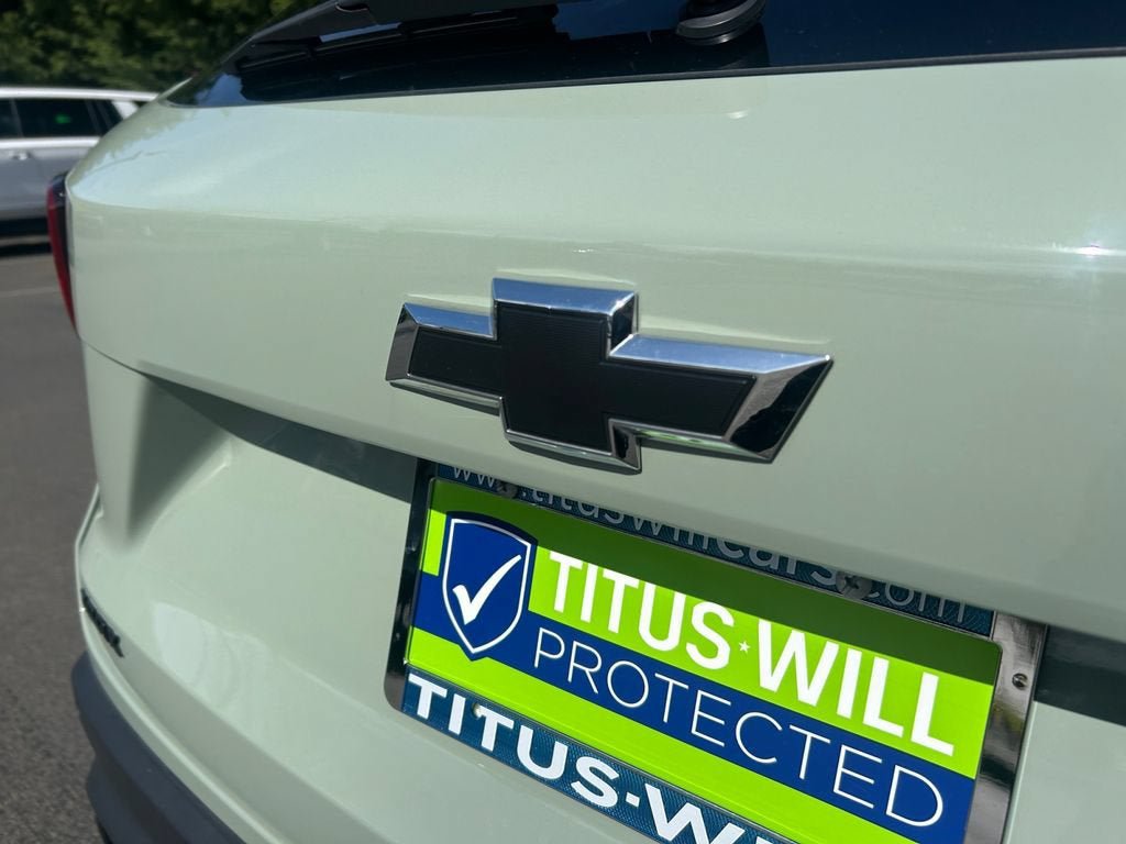 Used 2024 Chevrolet Trax RS w/ Sunroof Package FWD image 33