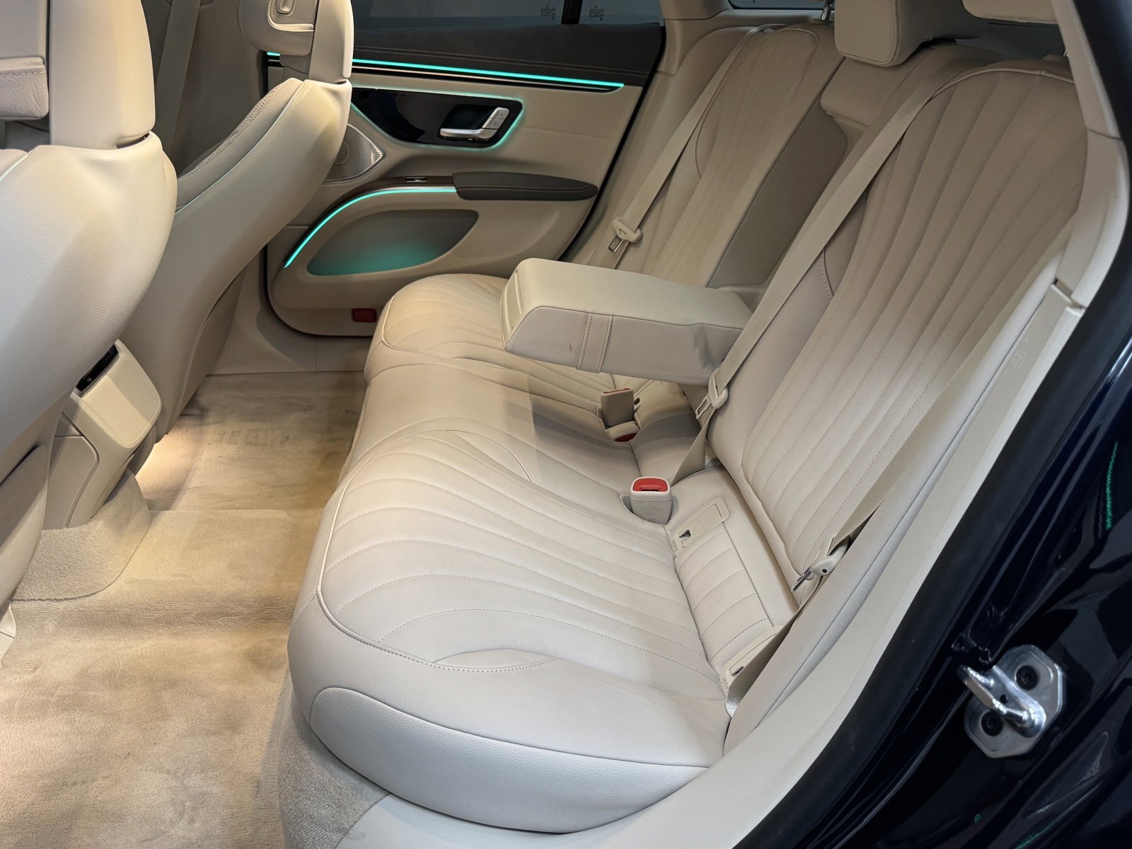 Used 2023 Mercedes-Benz EQS 580 4MATIC Sedan image 38