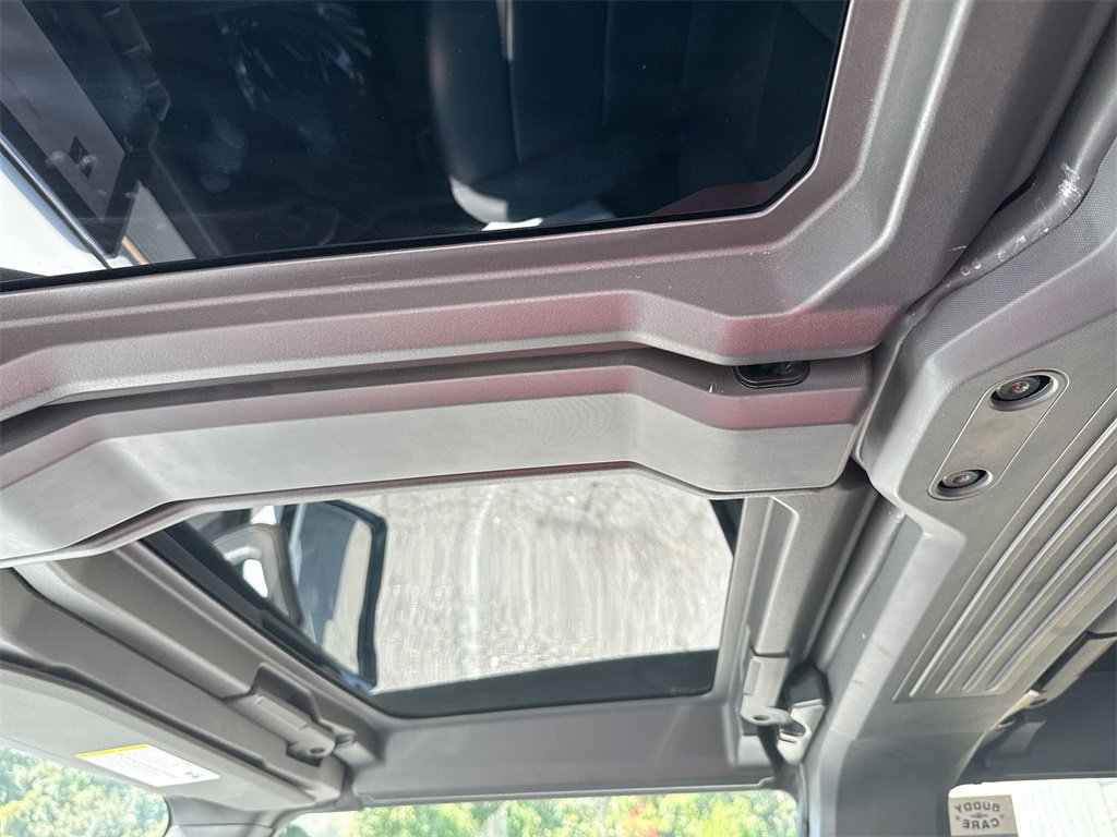 Used 2024 GMC Hummer EV 2X w/ Extreme Off-Road Package image 20