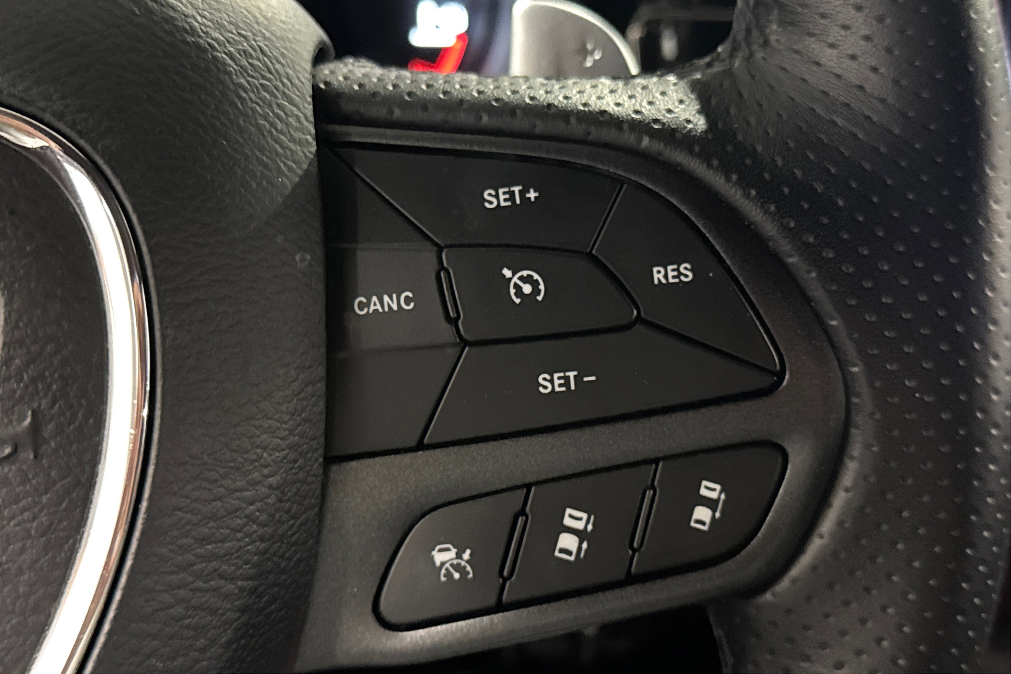 Used 2025 Dodge Durango R/T image 25