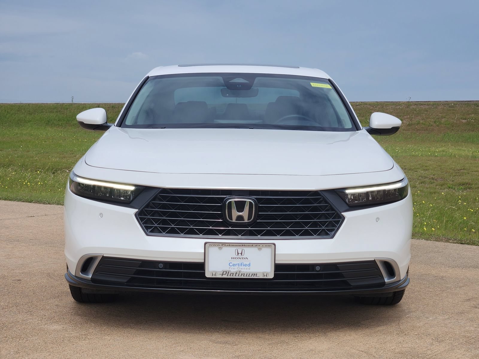 Used 2025 Honda Accord Touring image 6