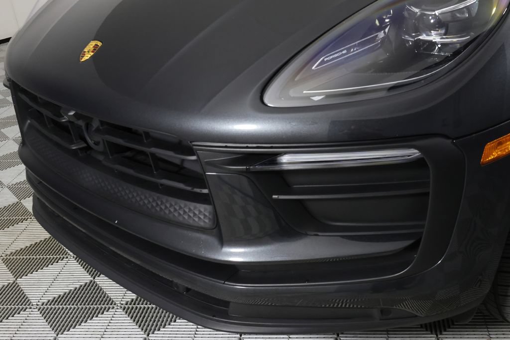 Used 2023 Porsche Macan AWD/4WD image 41