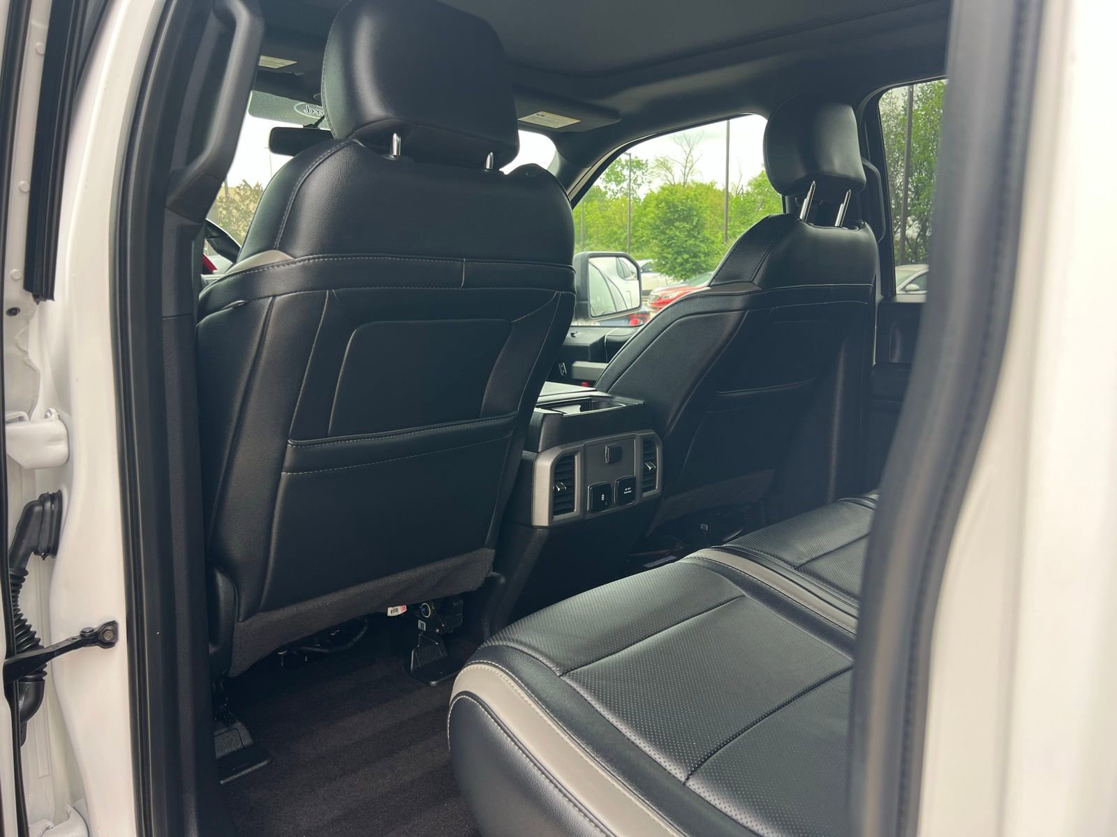 Used 2018 Ford F150 Raptor w/ Equipment Group 801A Mid image 17