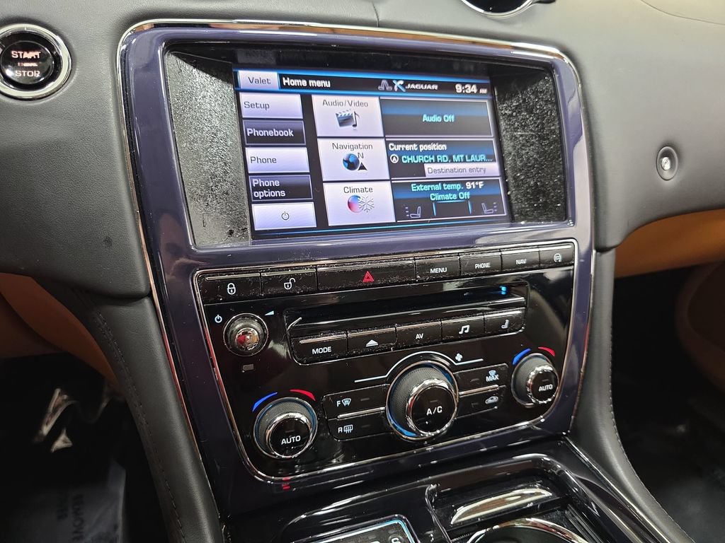 Used 2014 Jaguar XJ L Portfolio RWD image 19
