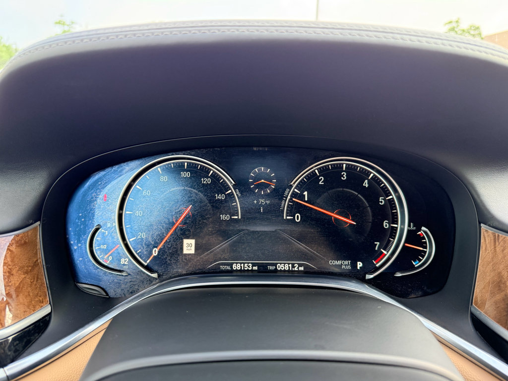 Used 2018 BMW 750i RWD image 17