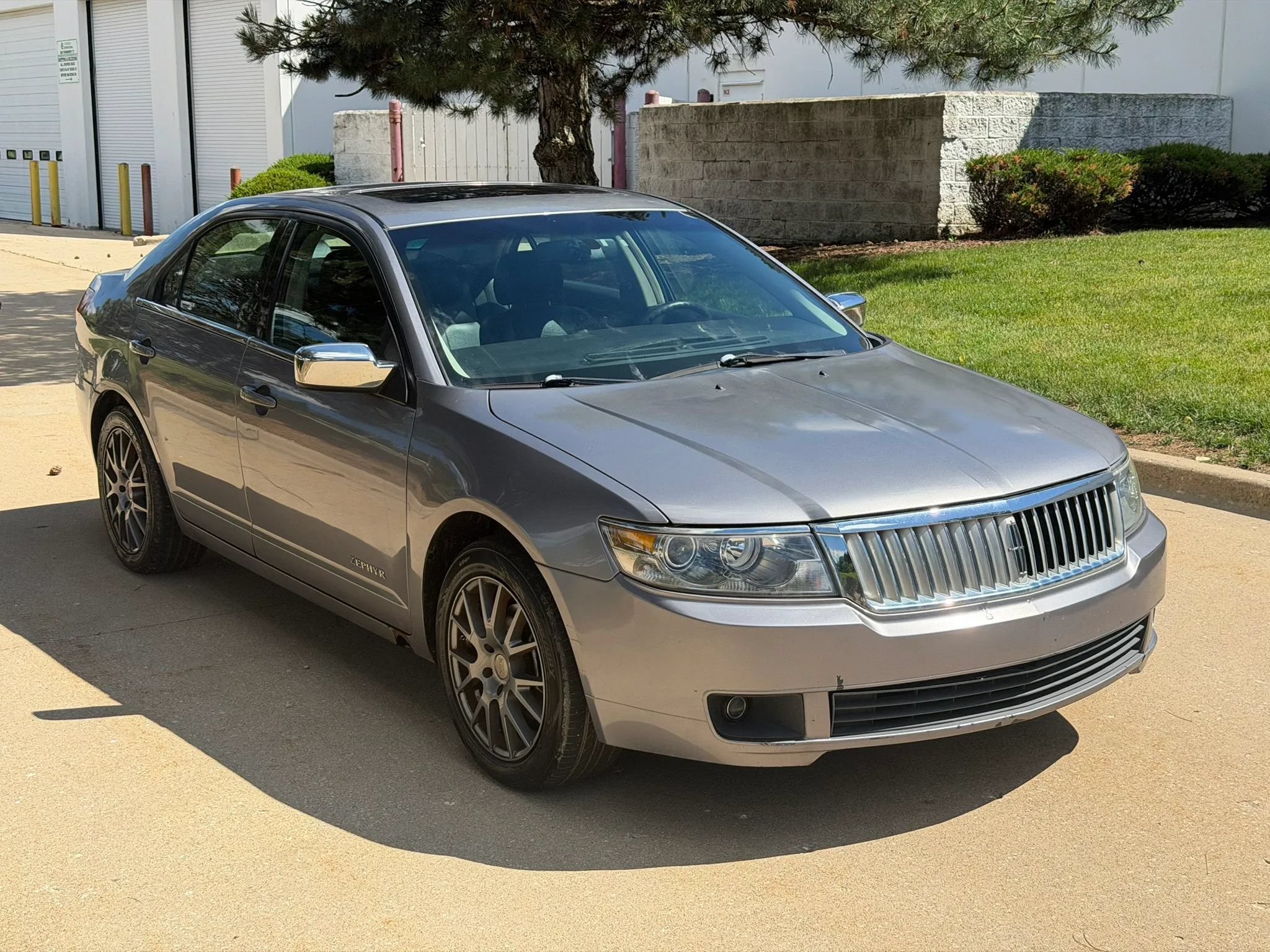 Used 2006 Lincoln Zephyr FWD image 3