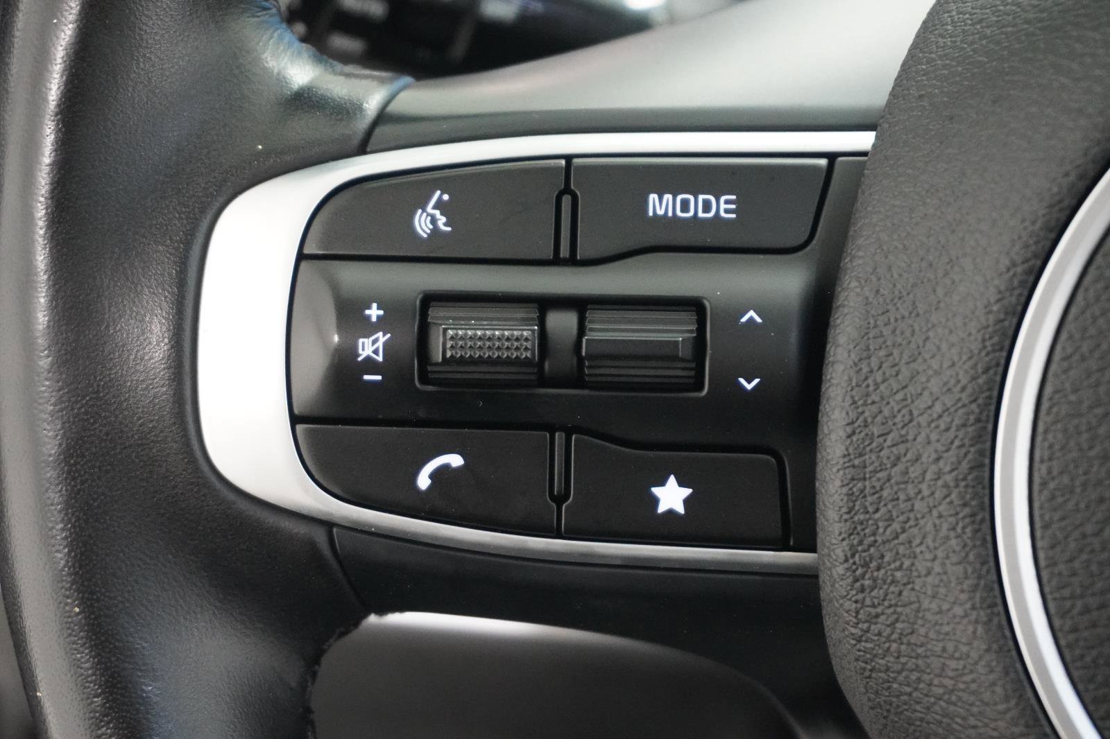 Used 2023 Kia Sportage SX image 19