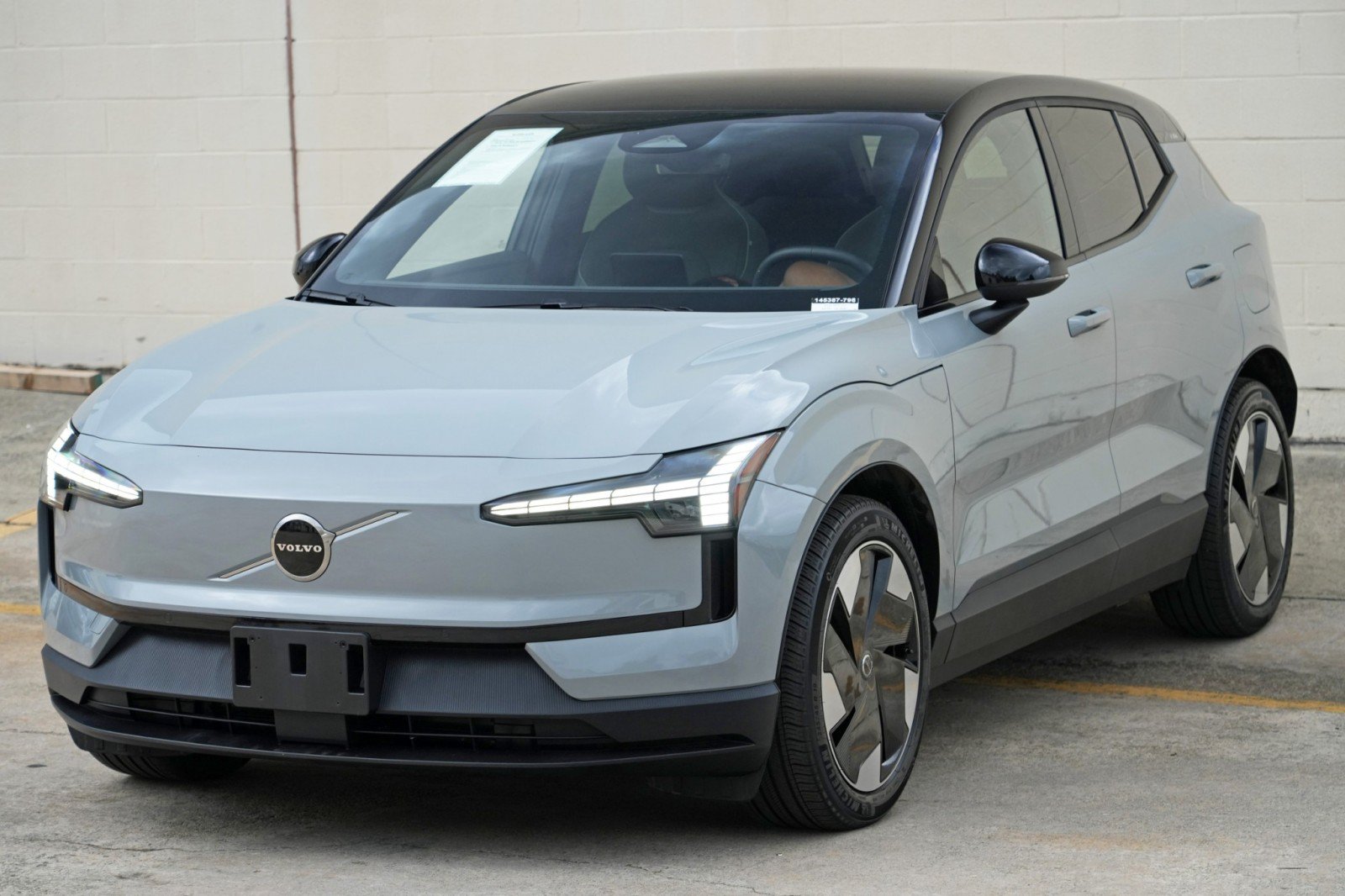 Used 2025 Volvo EX30 Plus AWD/4WD image 42