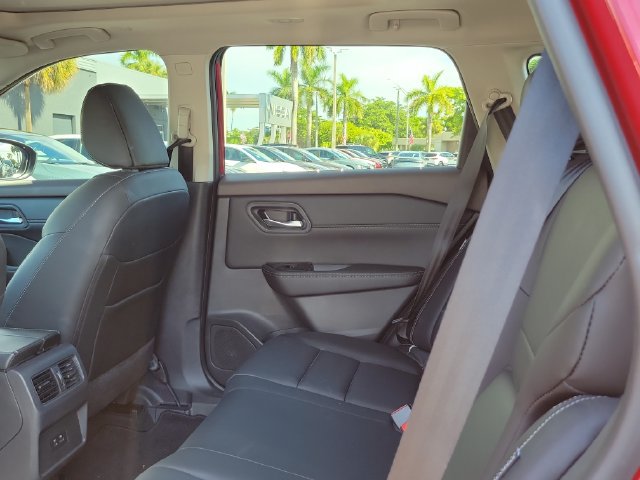 Used 2023 Nissan Rogue SL FWD image 13
