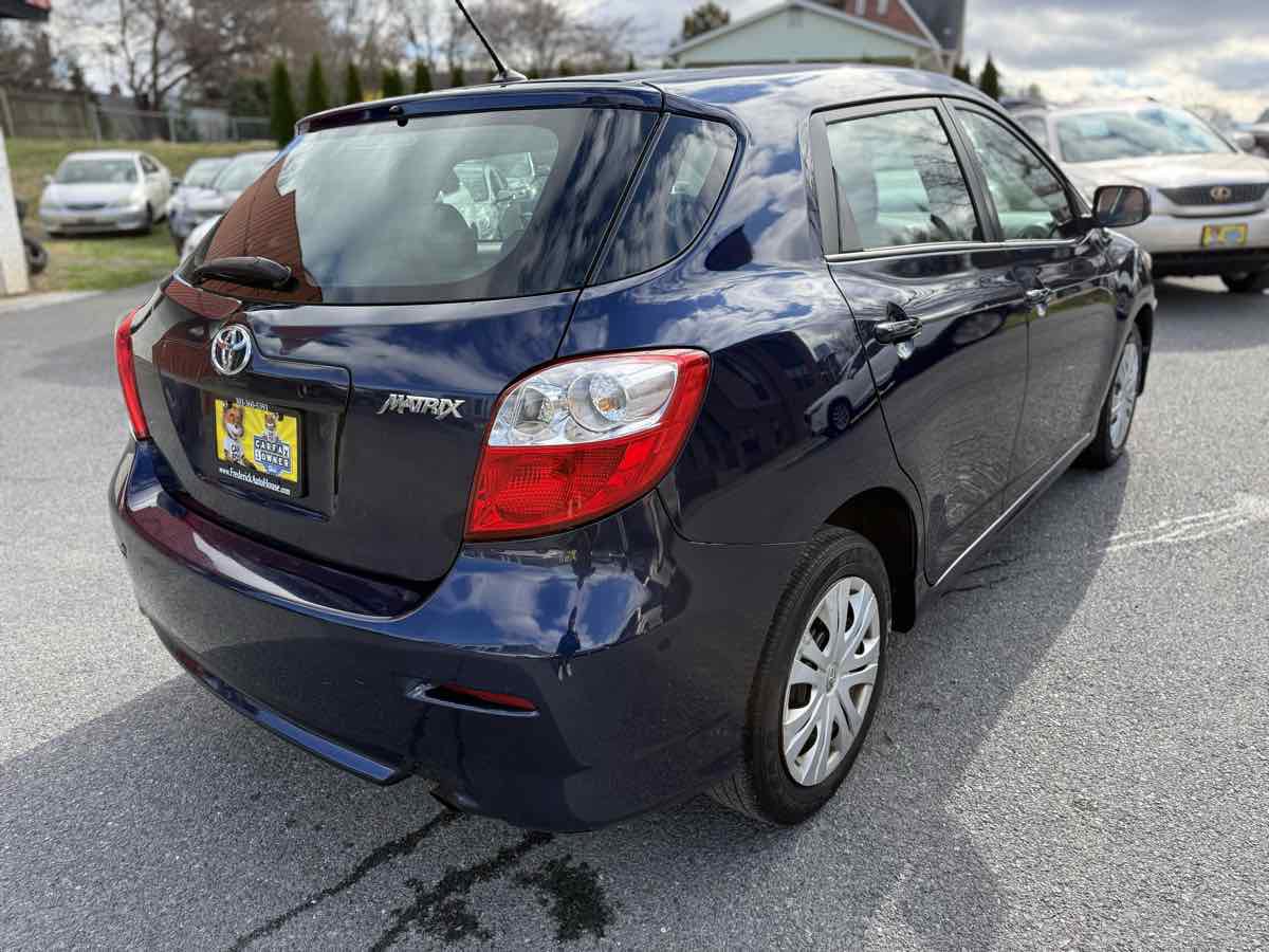 Used 2013 Toyota Matrix L image 8