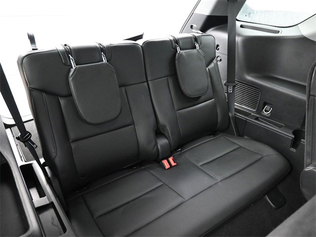 Used 2022 Ford Explorer XLT w/ Equipment Group 202A image 9