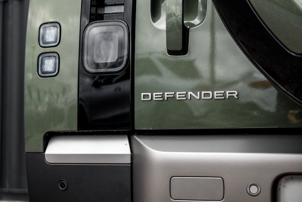 New 2026 Land Rover Defender 130 S image 8