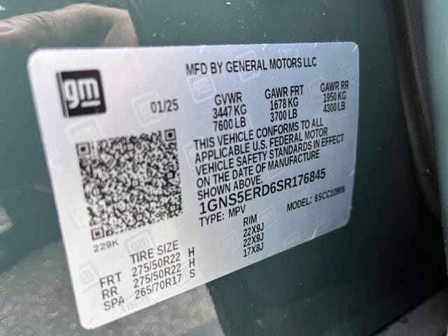 Used 2025 Chevrolet Suburban RST w/ Comfort Package image 19