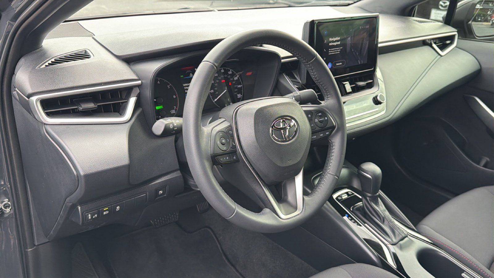 Used 2024 Toyota Corolla SE FWD image 17