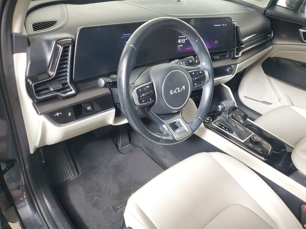 Used 2024 Kia Sportage EX image 10