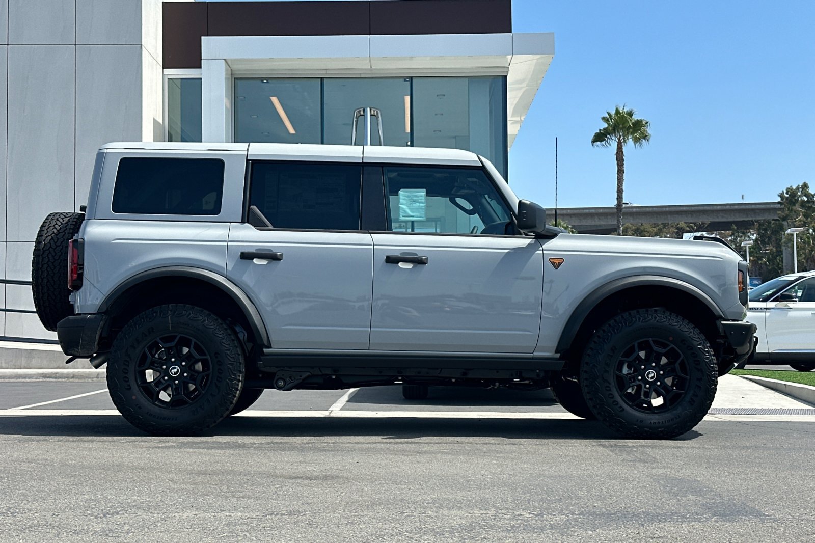 New 2026 Ford Bronco Badlands AWD/4WD image 2