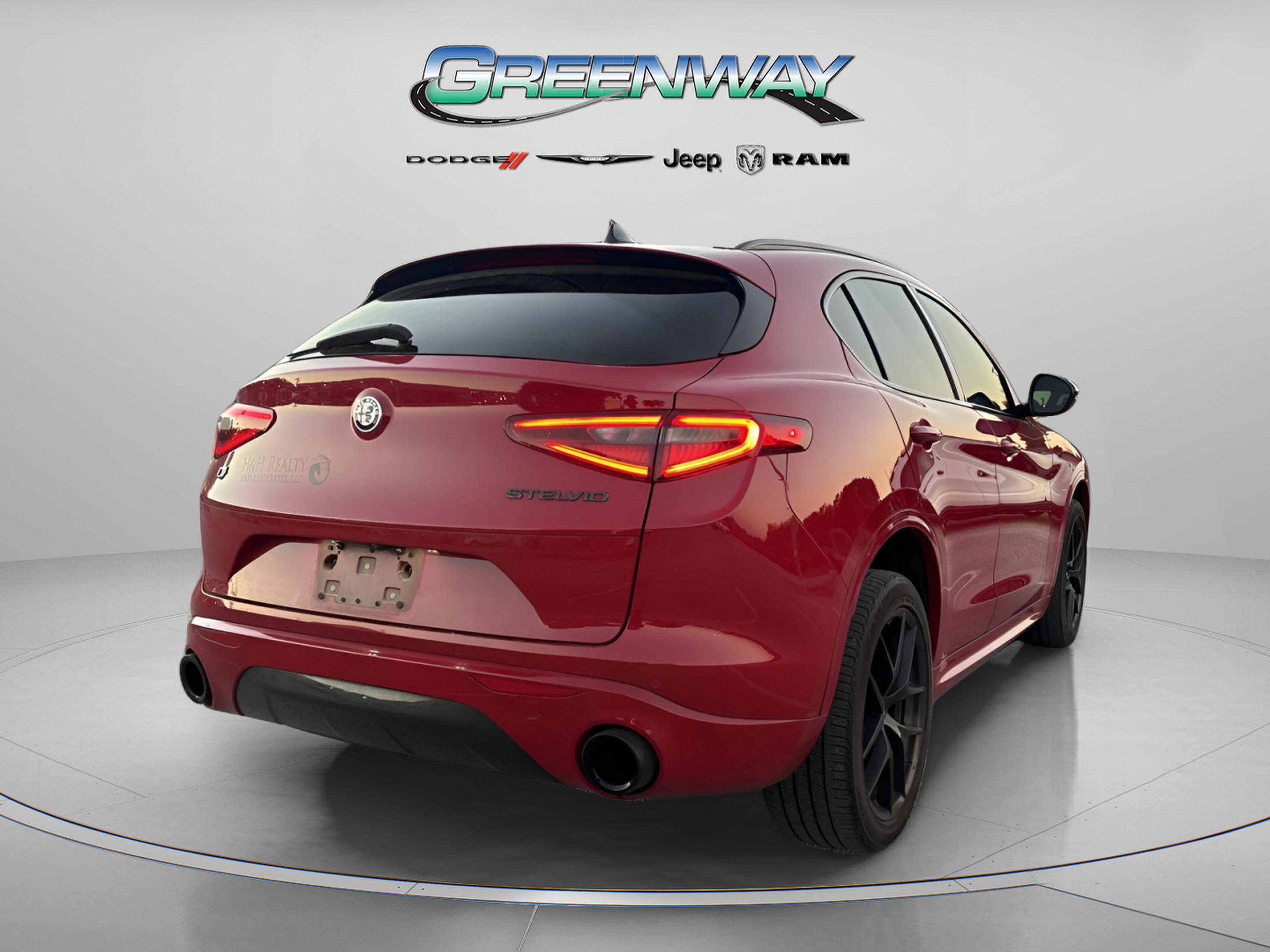 Used 2020 Alfa Romeo Stelvio Sport w/ Quick Order Package 22J Sport image 4