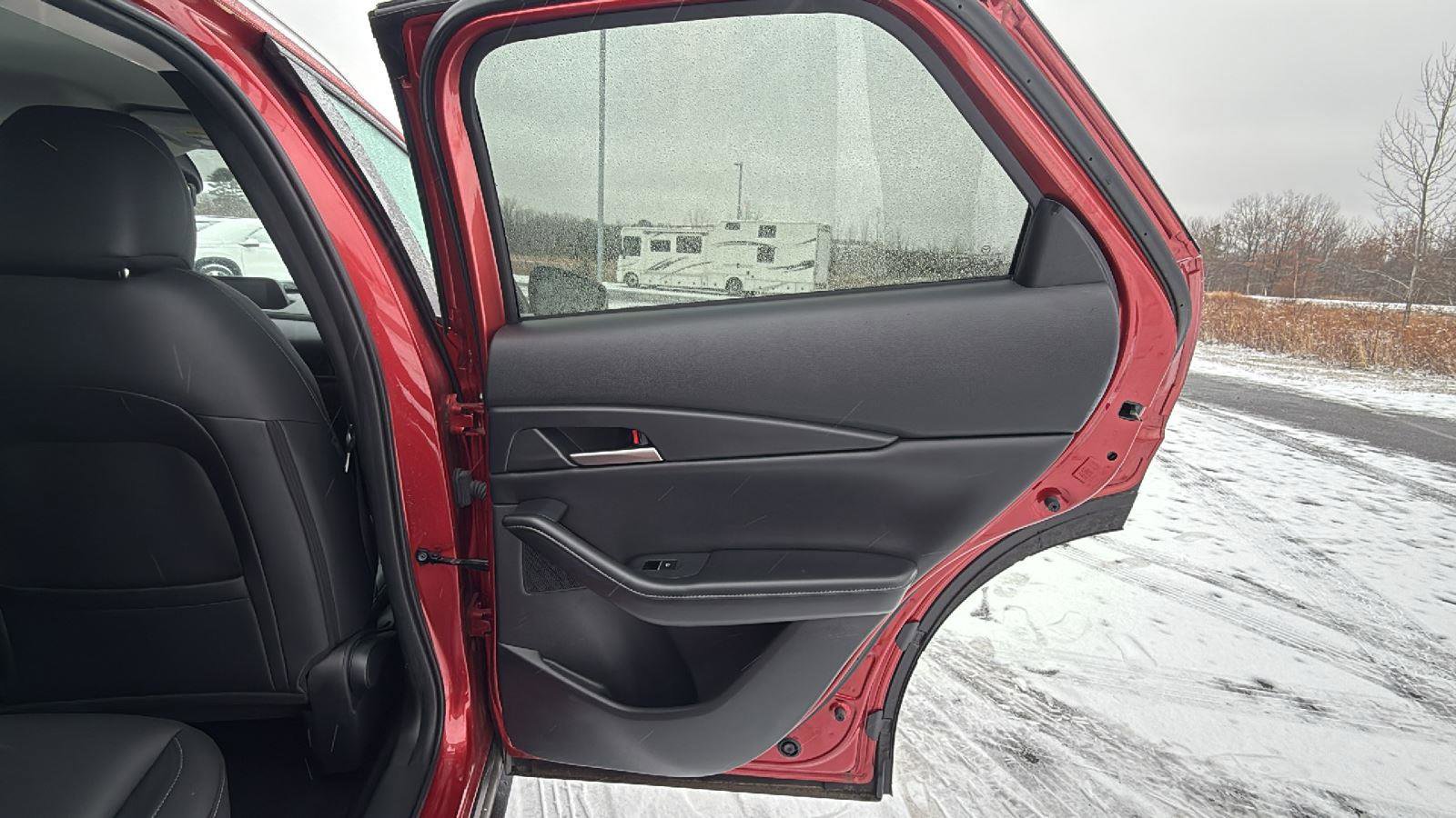 Used 2023 MAZDA CX-30 AWD 2.5 S w/ Select Package image 20