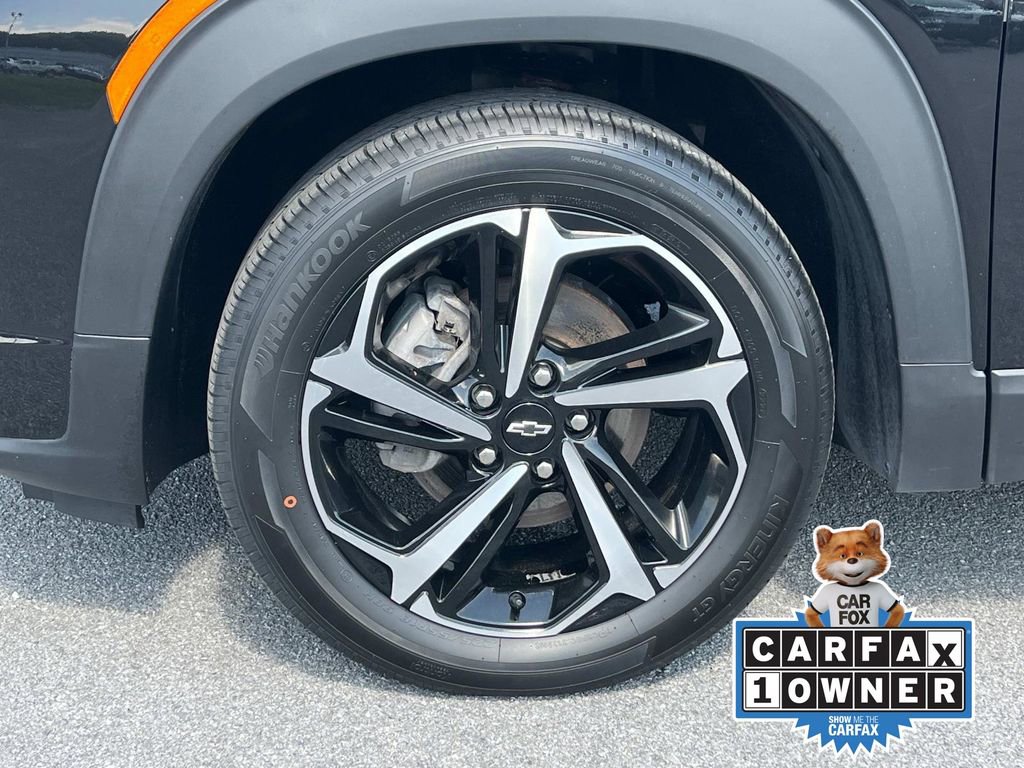 Used 2022 Chevrolet TrailBlazer RS w/ Sun and Liftgate Package image 11