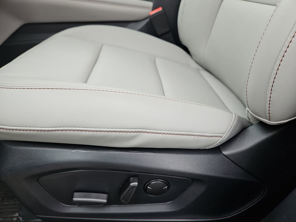 New 2026 Ford Explorer Active w/ Active Comfort Package image 23