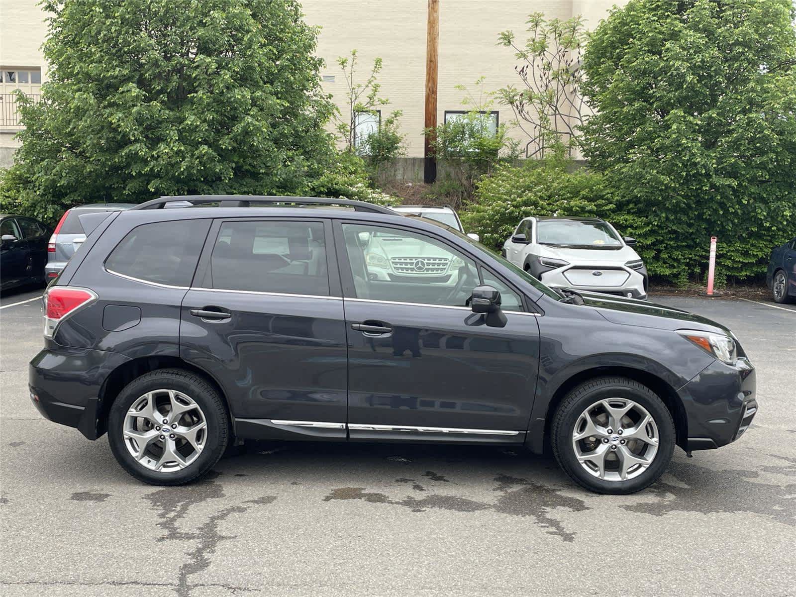 Used 2018 Subaru Forester 2.5i Touring AWD/4WD image 6
