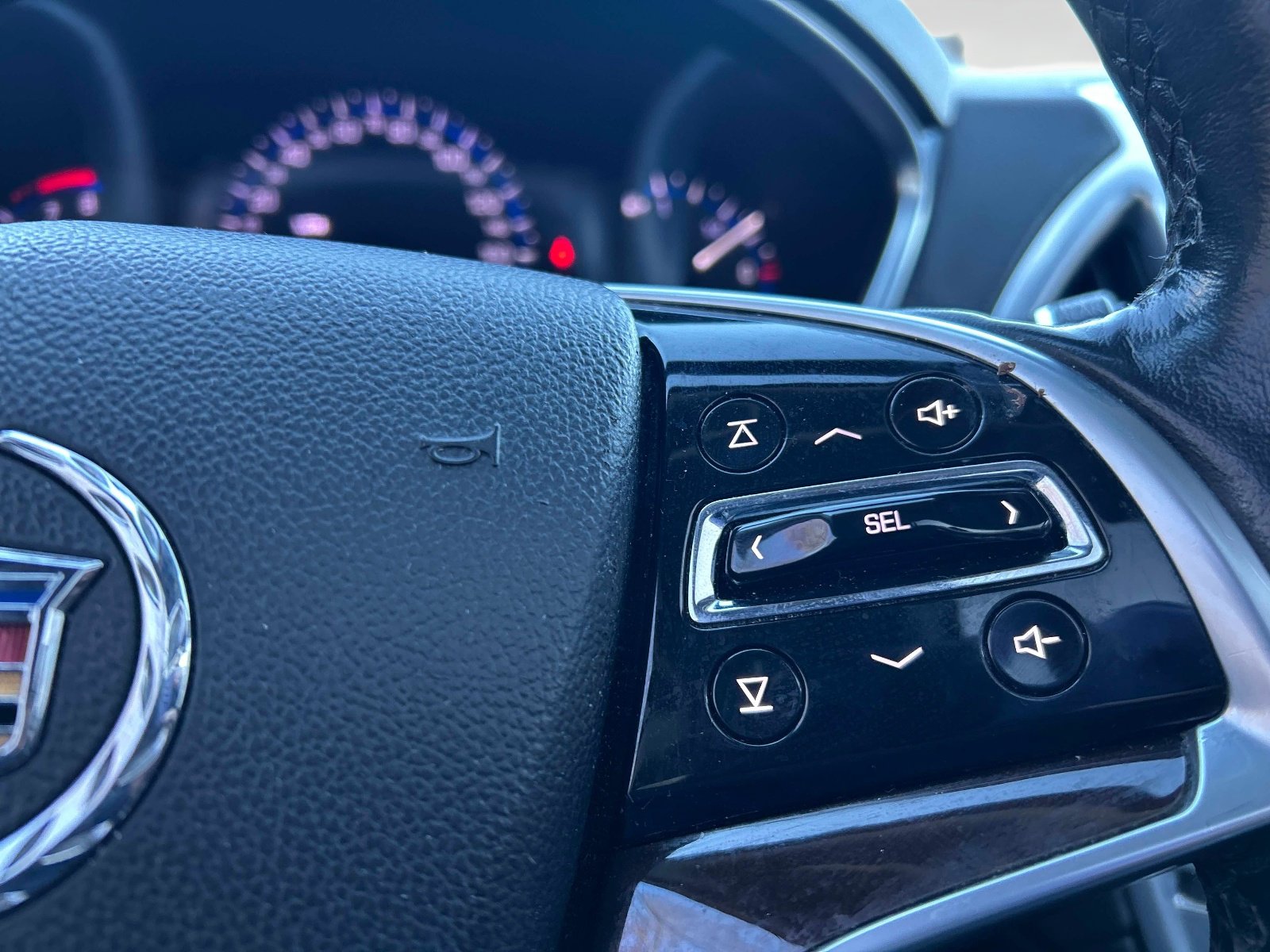 Used 2014 Cadillac SRX Premium image 26