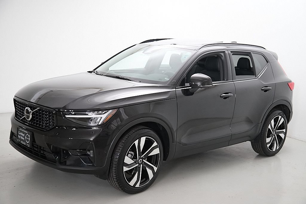 Certified 2023 Volvo XC40 B5 Ultimate w/ Climate Package AWD/4WD image 6