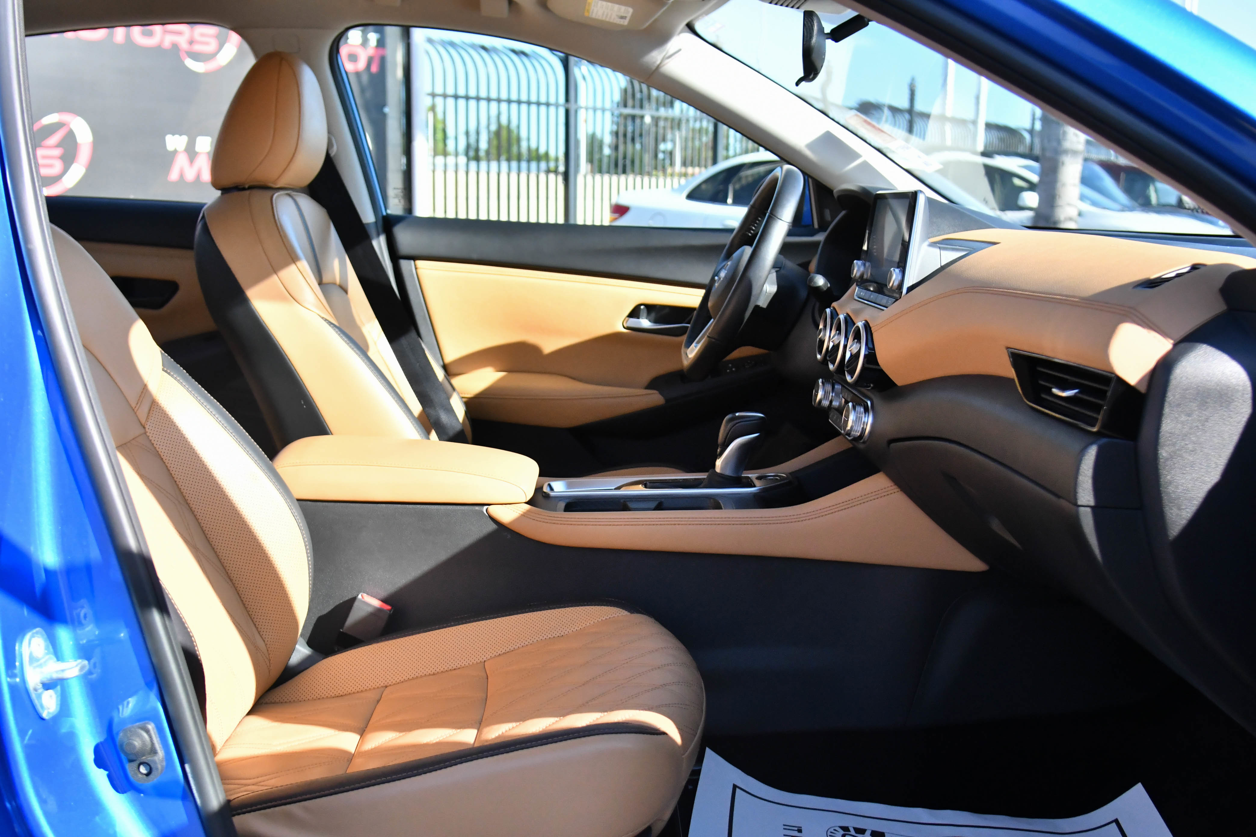 Used 2025 Nissan Sentra SV w/ SV Premium Package FWD image 46