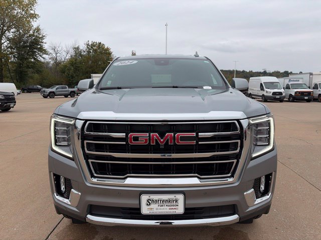 Used 2024 GMC Yukon SLT w/ SLT Premium Package AWD/4WD image 8