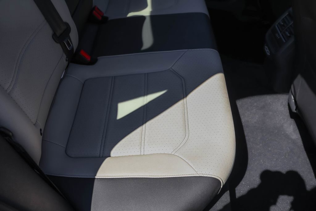 Used 2021 Volkswagen Passat 2.0T R-Line image 30