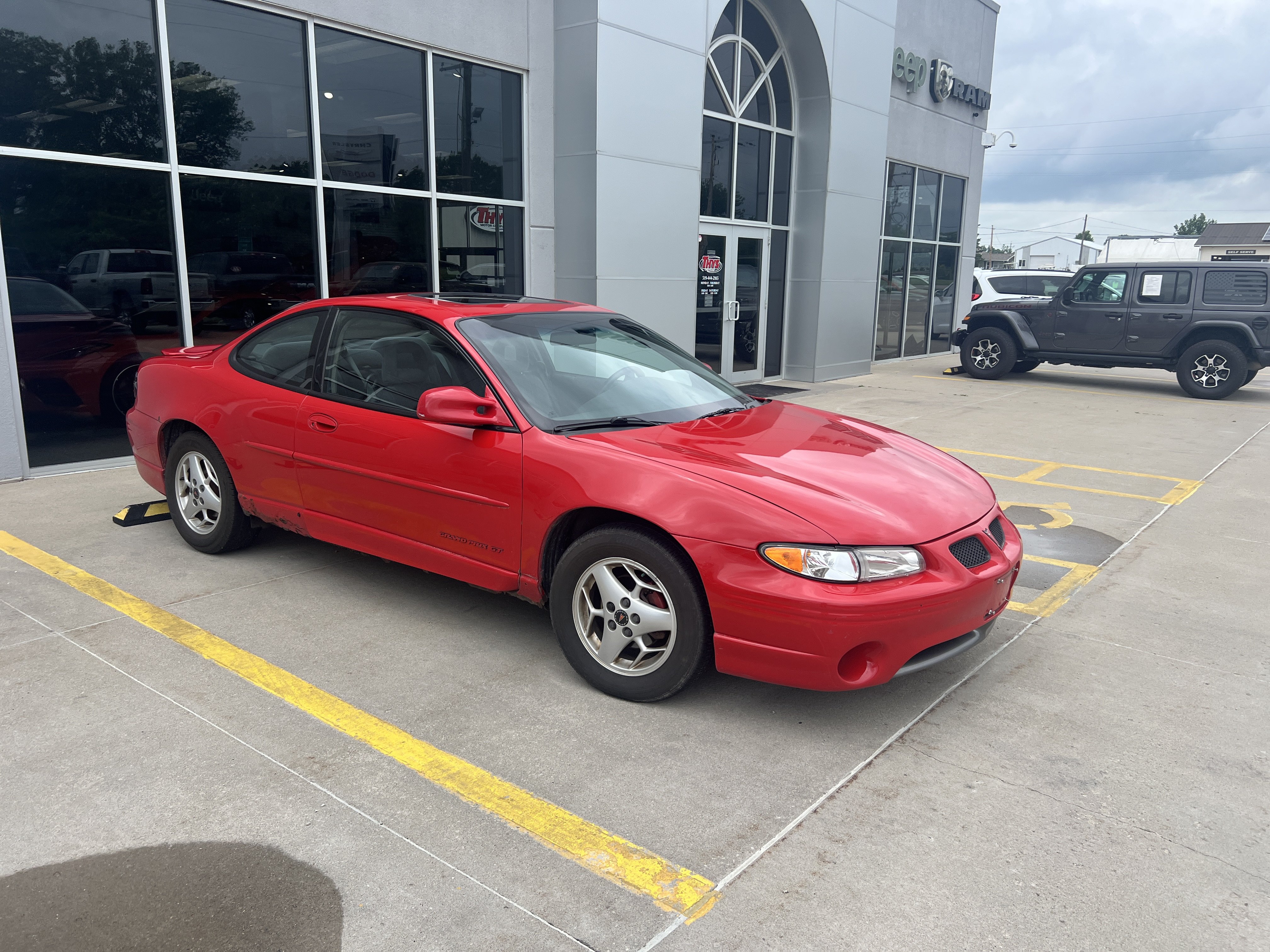 Used 2001 Pontiac Grand Prix GT w/ Opt Pkg 1 FWD image 6