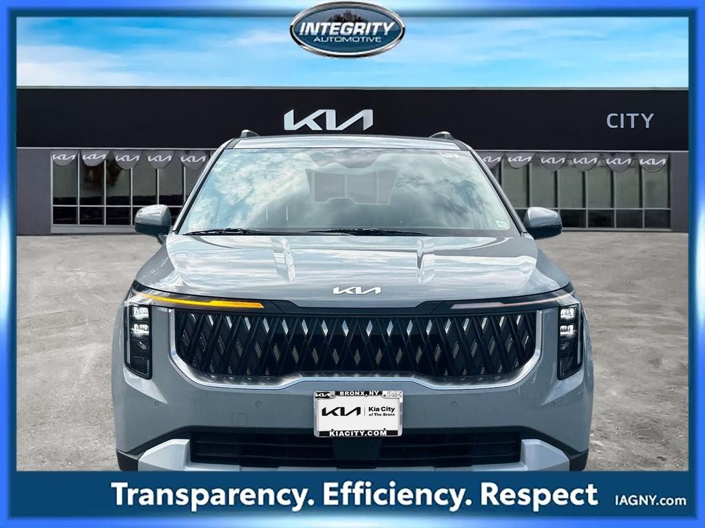 Used 2026 Kia Carnival EX FWD image 2