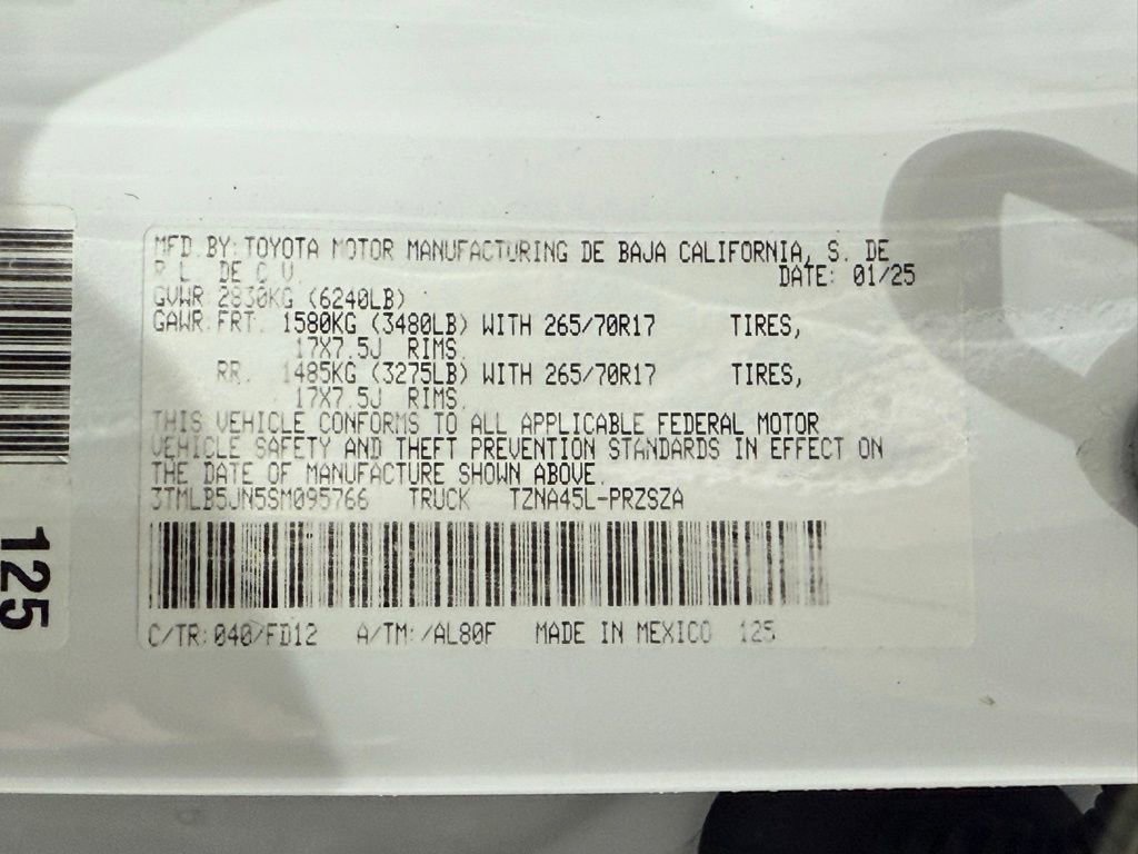 Certified 2025 Toyota Tacoma TRD Off-Road AWD/4WD image 27