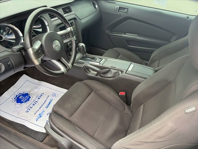 Used 2013 Ford Mustang Convertible image 11