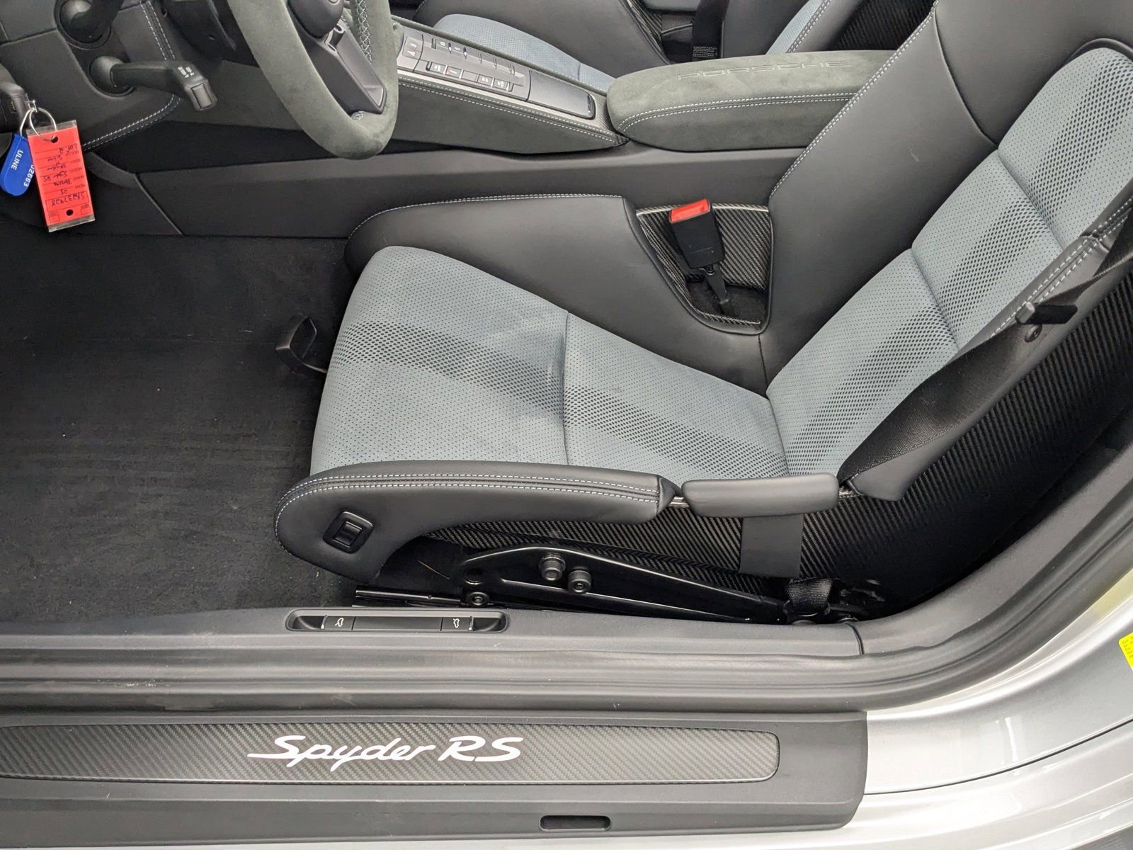 Certified 2025 Porsche 718 Boxster Spyder RS image 19