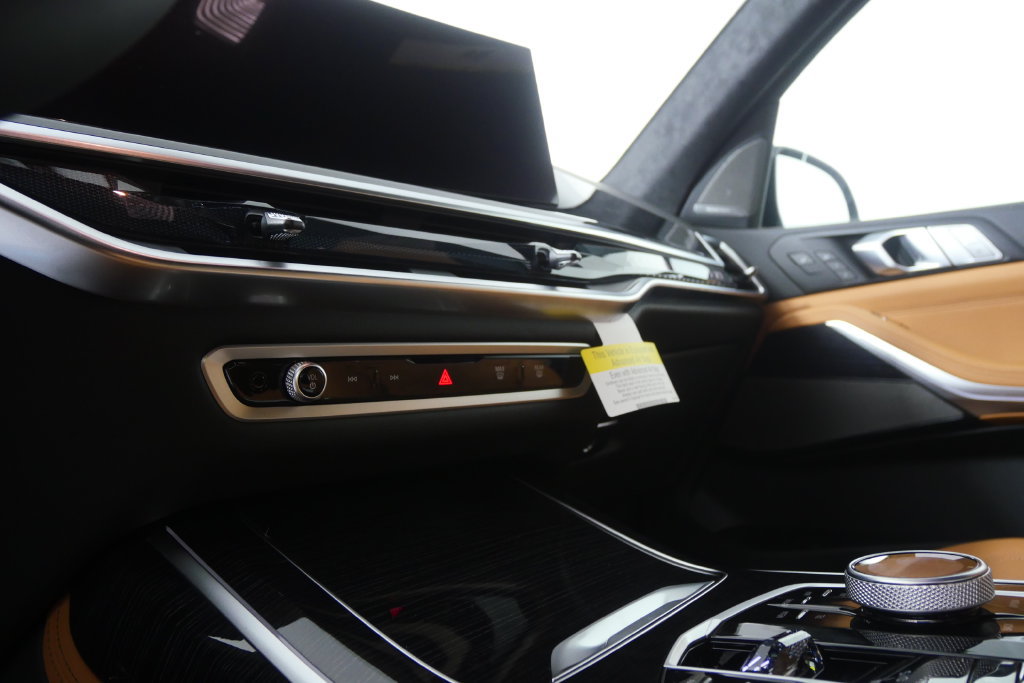 Used 2027 BMW X7 xDrive40i w/ Executive Package AWD/4WD image 21