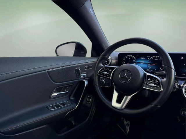 Used 2023 Mercedes-Benz CLA 250 4MATIC image 17