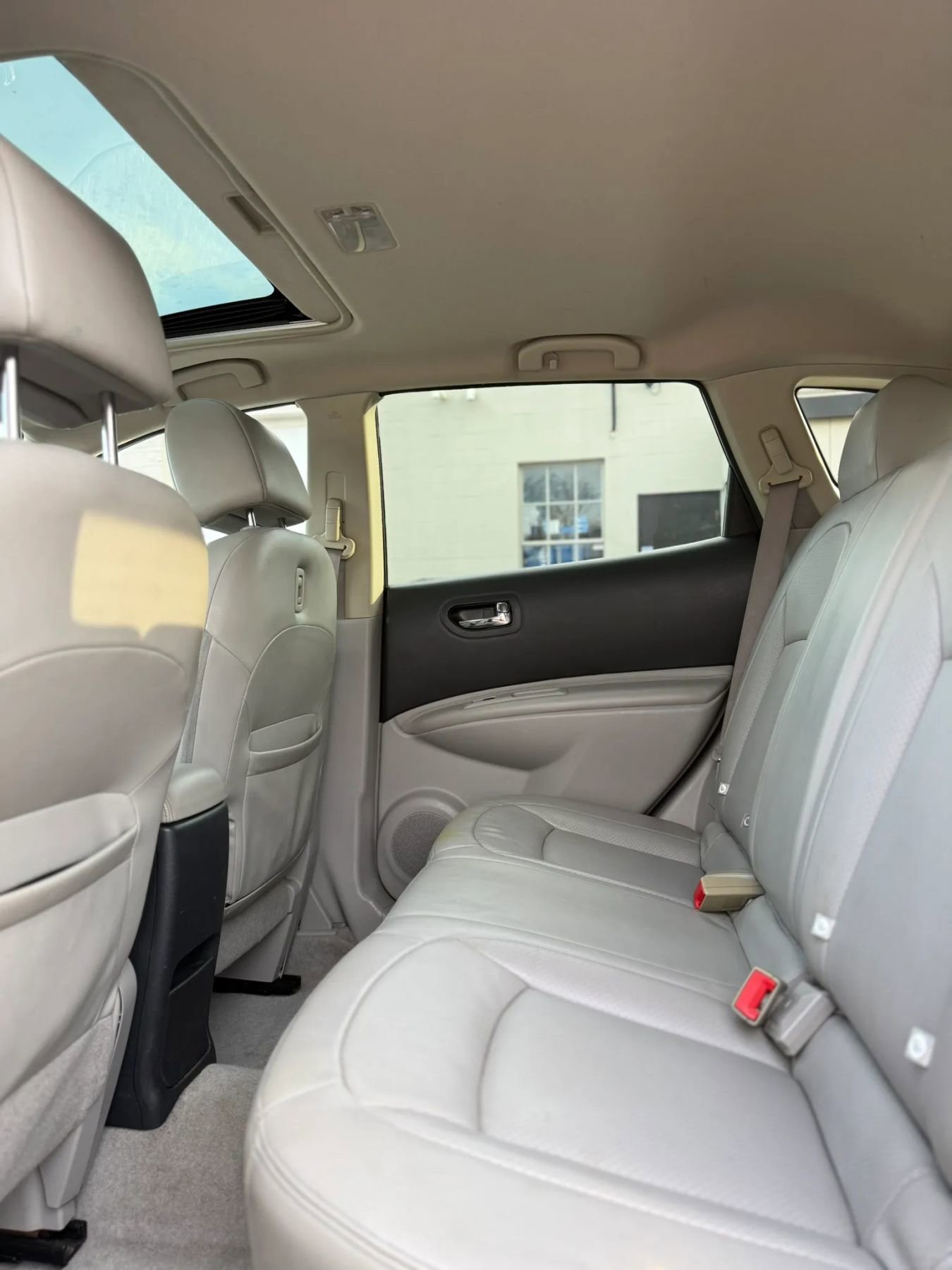 Used 2011 Nissan Rogue SV w/ SL Pkg FWD image 27