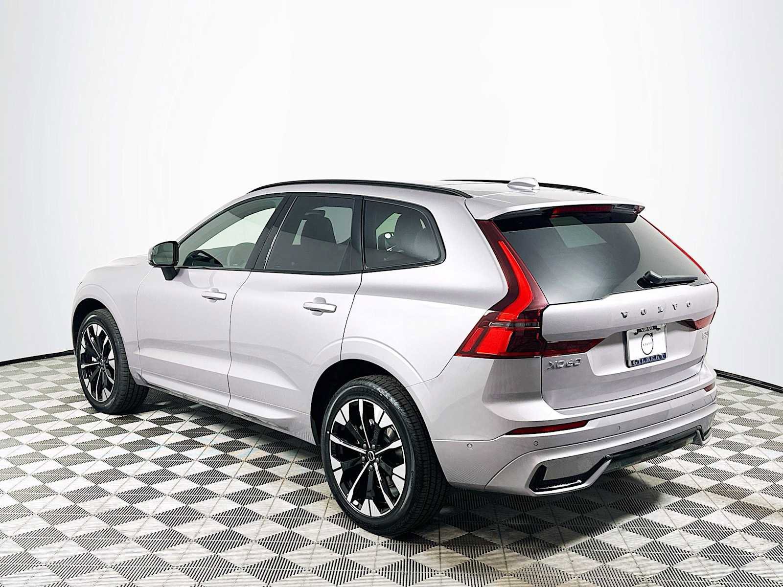 New 2026 Volvo XC60 B5 Plus w/ Climate Package image 5