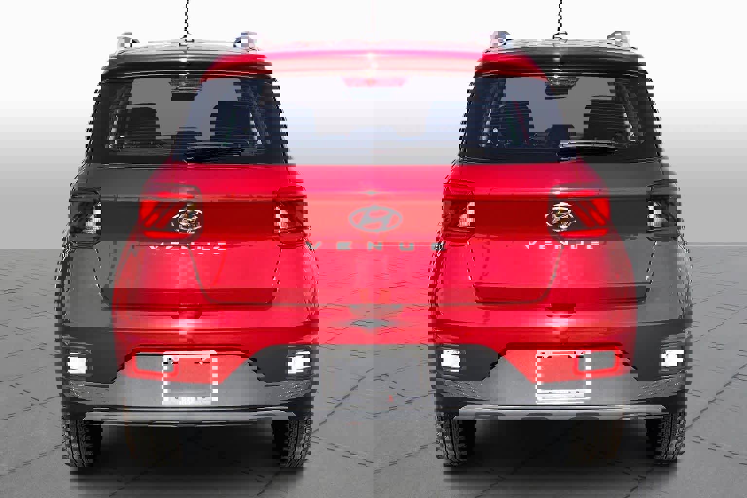 Used 2025 Hyundai Venue SEL image 5