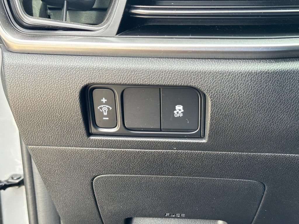 Used 2025 Kia Sorento S w/ Panoramic Sunroof Package FWD image 29