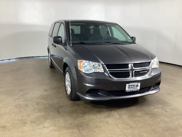 Used 2020 Dodge Grand Caravan SE FWD image 3