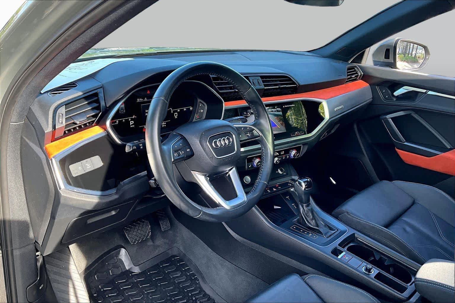 Used 2019 Audi Q3 2.0T Premium Plus w/ Premium Plus Package AWD/4WD image 18
