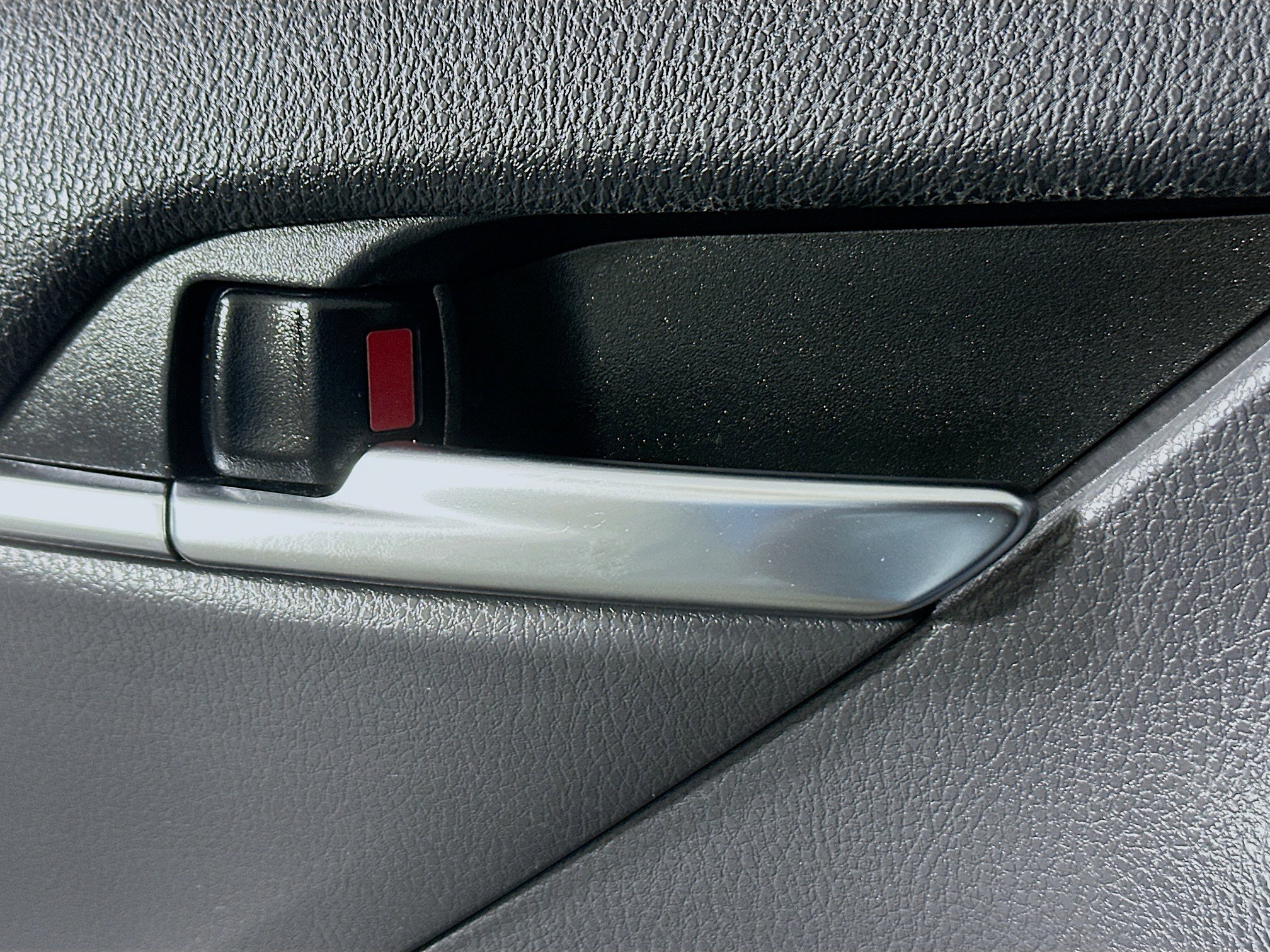 Used 2024 Toyota Camry SE image 14