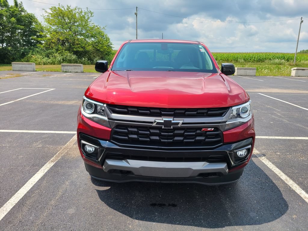 Used 2021 Chevrolet Colorado Z71 AWD/4WD image 2