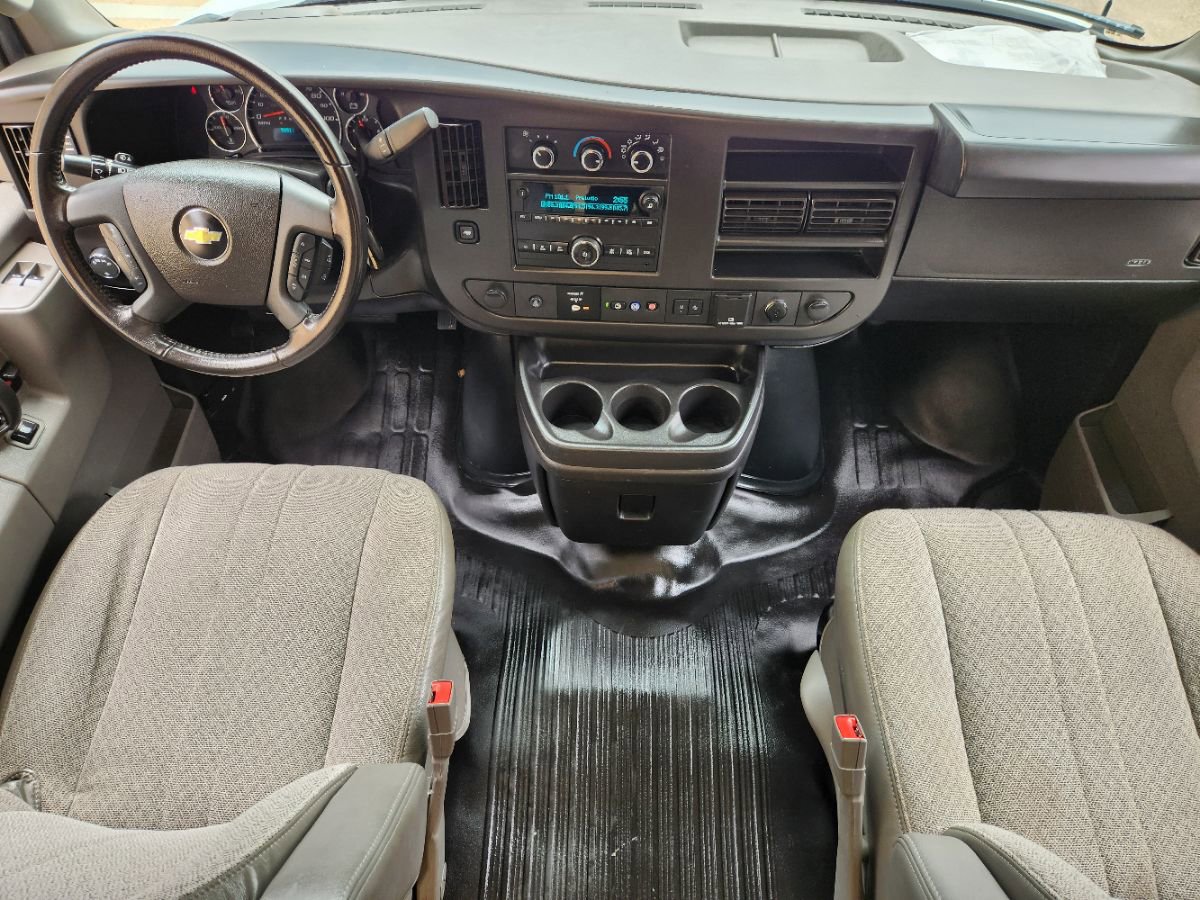 Used 2022 Chevrolet Express 3500 w/ Power Convenience Package RWD image 31