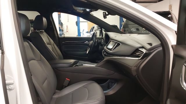 Used 2022 Buick Enclave Essence FWD image 40