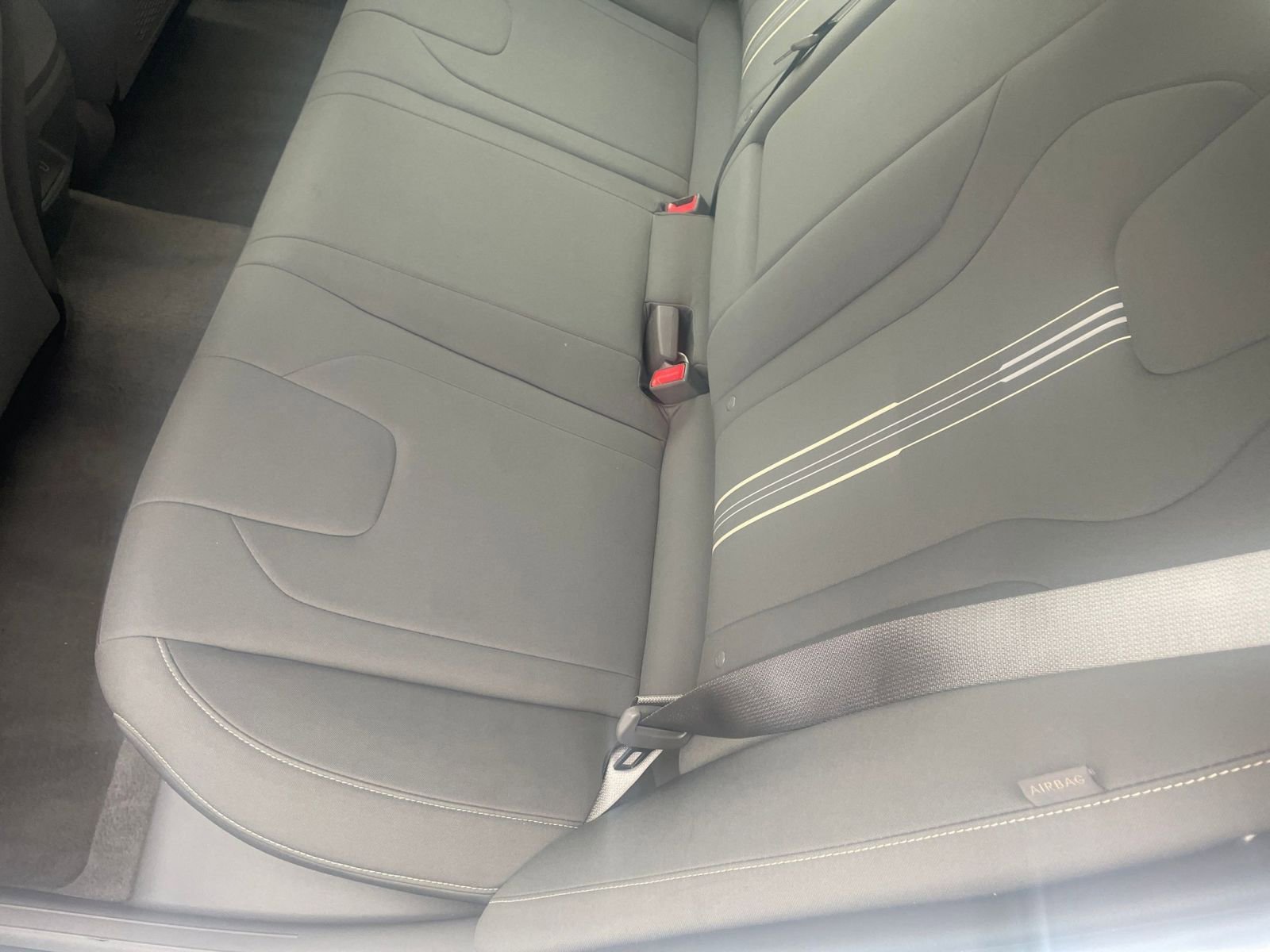 Used 2025 Hyundai Elantra SEL image 37