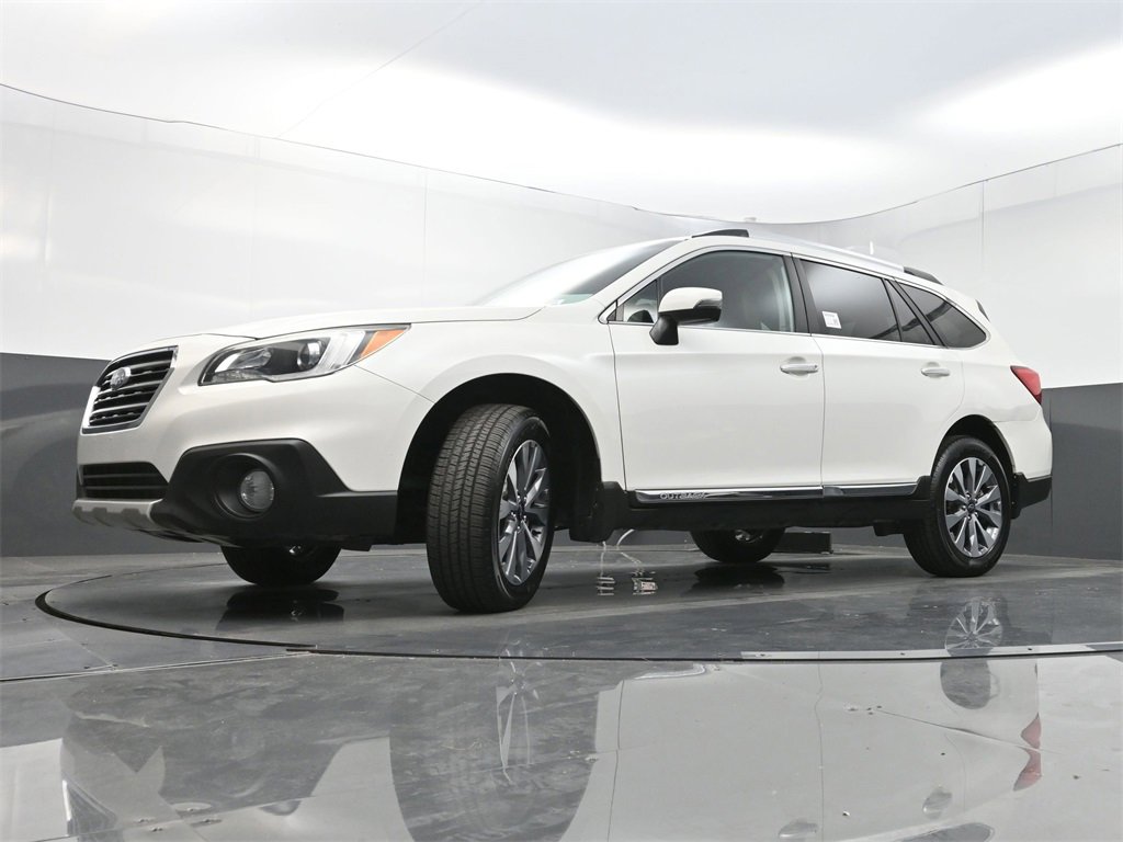 Used 2017 Subaru Outback 2.5i Touring image 27