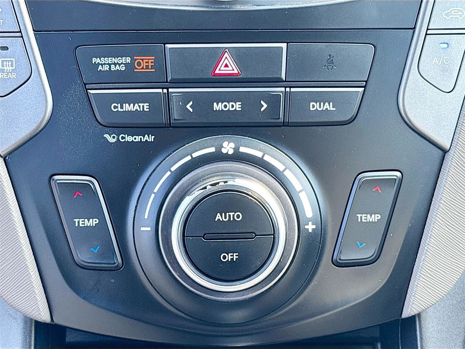 Used 2016 Hyundai Santa Fe Sport 2.0T w/ Option Group 05 AWD/4WD image 16